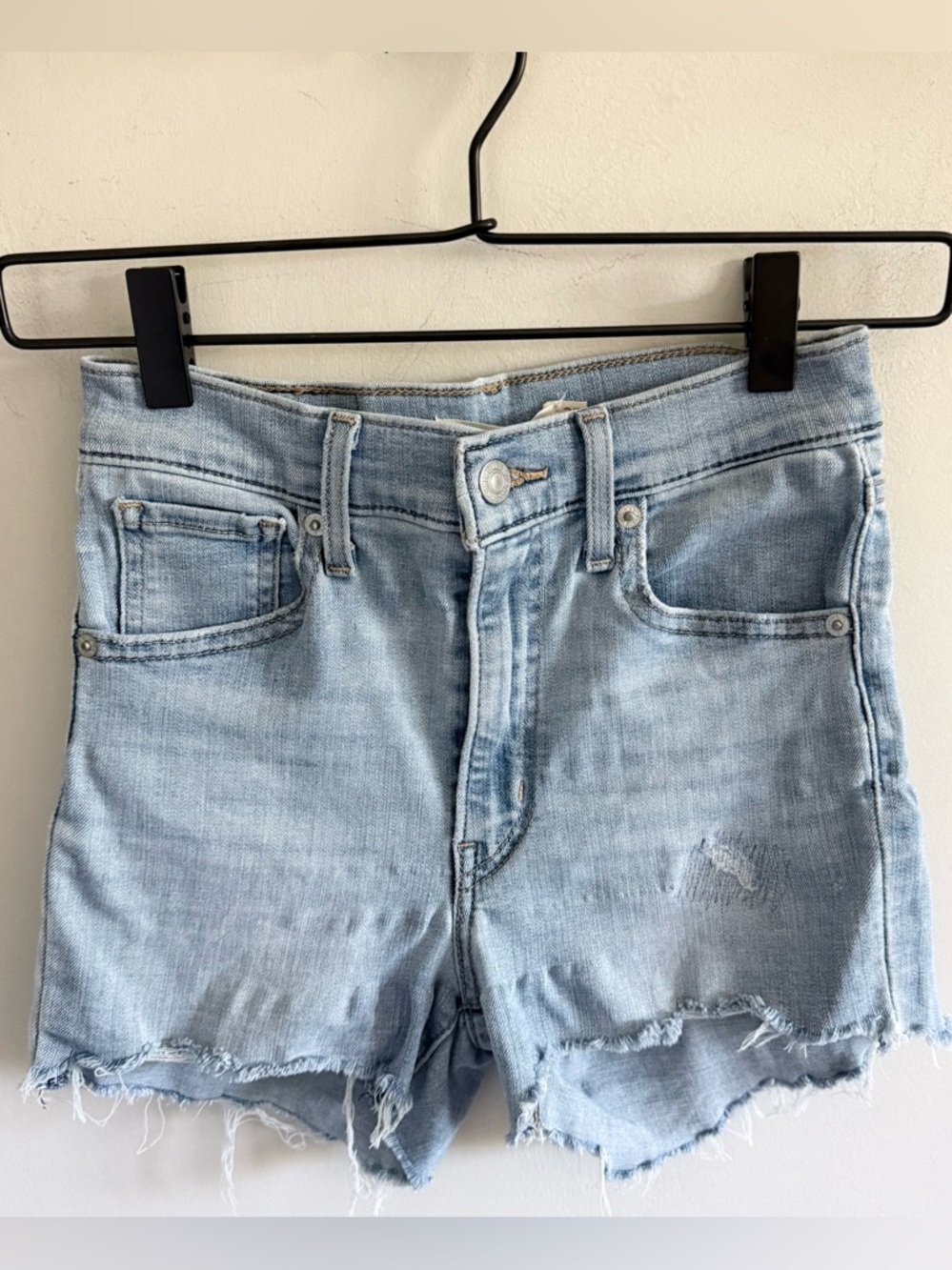 Levi’s Repurposed Light Blue Denim Cutoff Jean Shorts | Size 25
